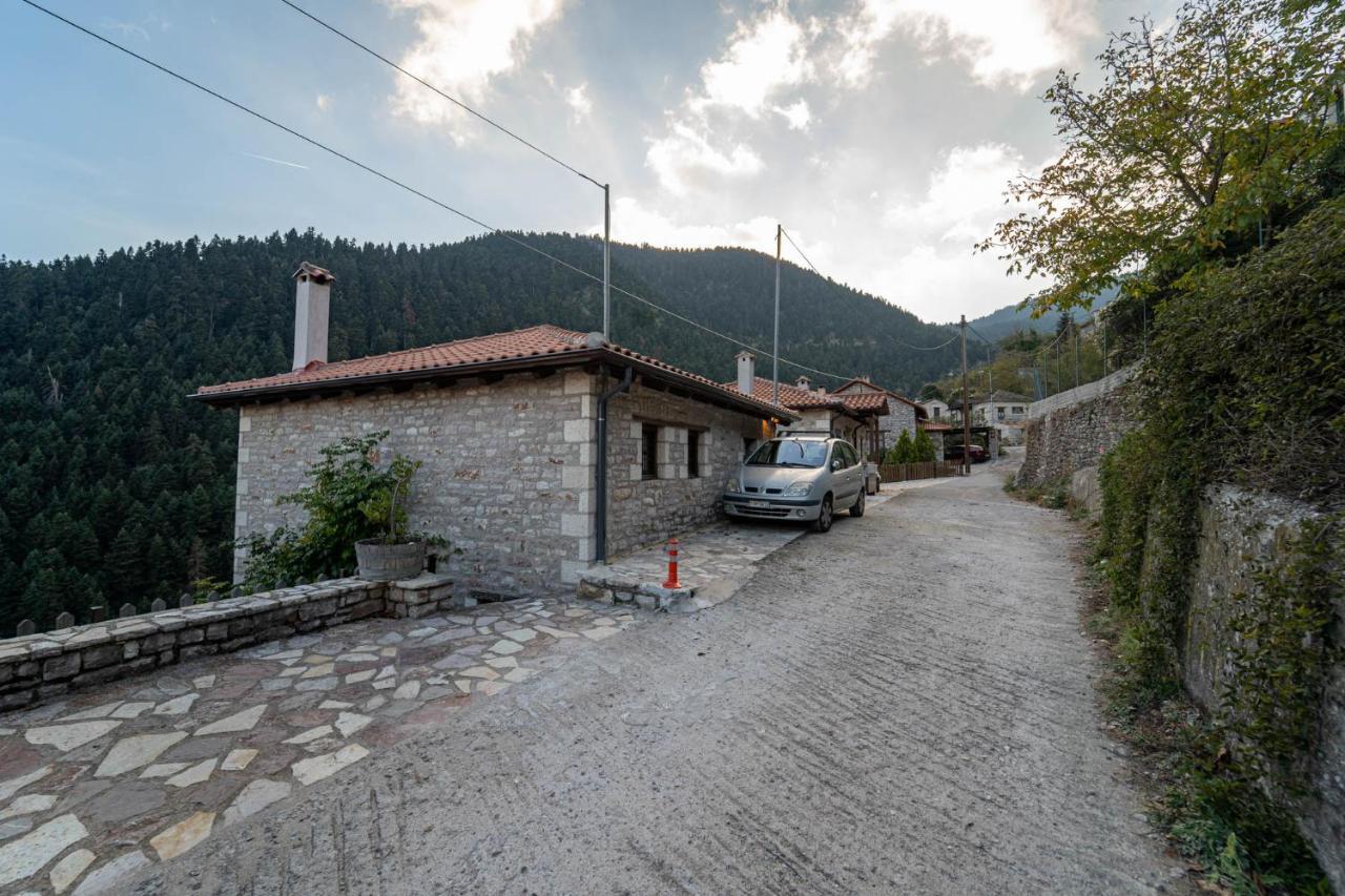 Maisonette Korfes-Κορφές-Μ Δύο Αυτόνομοι Όρoφοι Της Βίλας Κορφές Για Οικογένειες Και Μικρές Παρέες Karpenisi Exterior photo