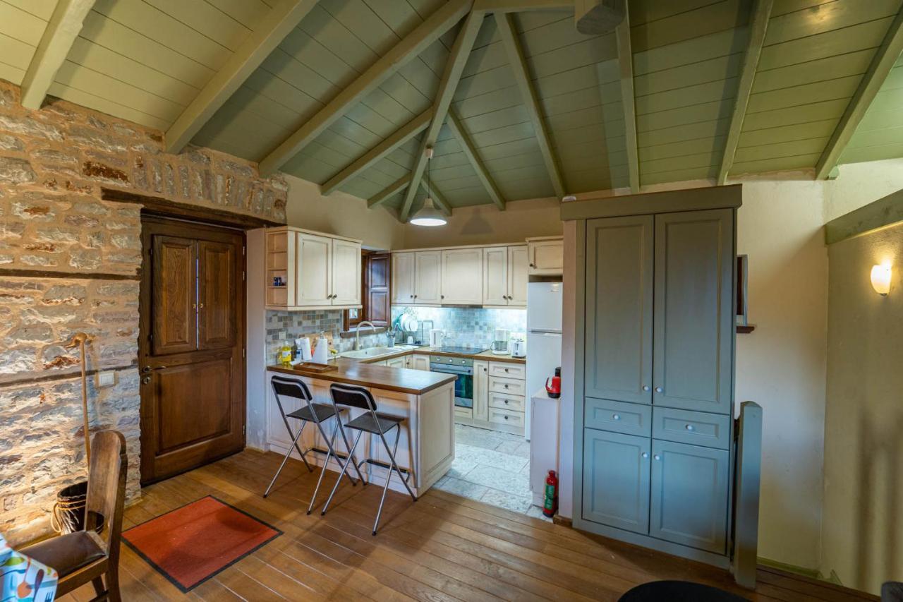 Maisonette Korfes-Κορφές-Μ Δύο Αυτόνομοι Όρoφοι Της Βίλας Κορφές Για Οικογένειες Και Μικρές Παρέες Karpenisi Exterior photo