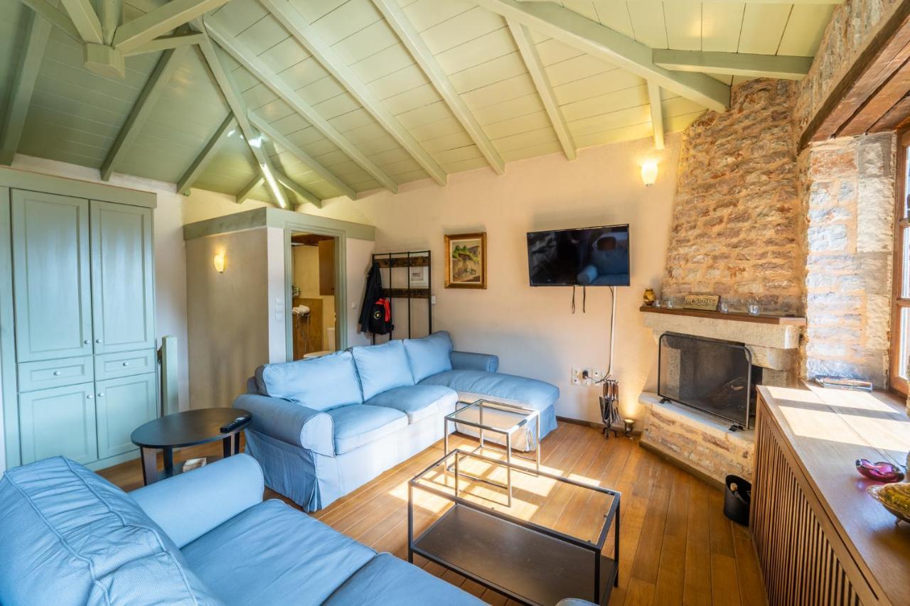 Maisonette Korfes-Κορφές-Μ Δύο Αυτόνομοι Όρoφοι Της Βίλας Κορφές Για Οικογένειες Και Μικρές Παρέες Karpenisi Exterior photo