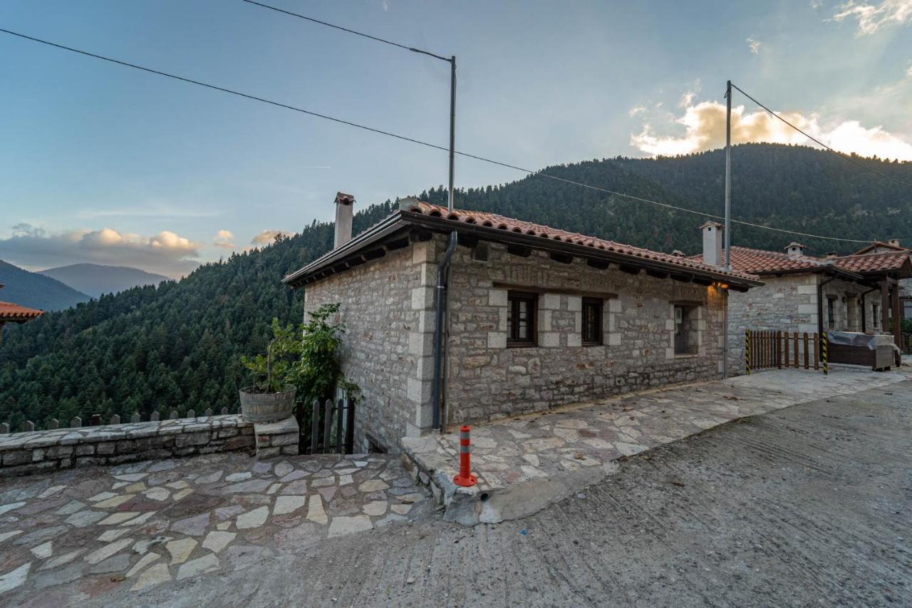 Maisonette Korfes-Κορφές-Μ Δύο Αυτόνομοι Όρoφοι Της Βίλας Κορφές Για Οικογένειες Και Μικρές Παρέες Karpenisi Exterior photo