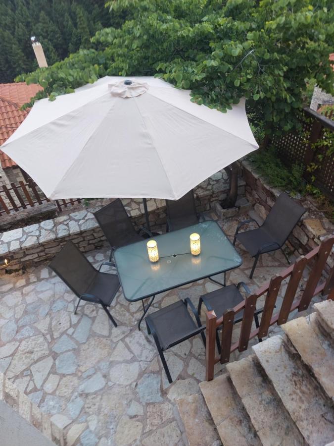Maisonette Korfes-Κορφές-Μ Δύο Αυτόνομοι Όρoφοι Της Βίλας Κορφές Για Οικογένειες Και Μικρές Παρέες Karpenisi Exterior photo